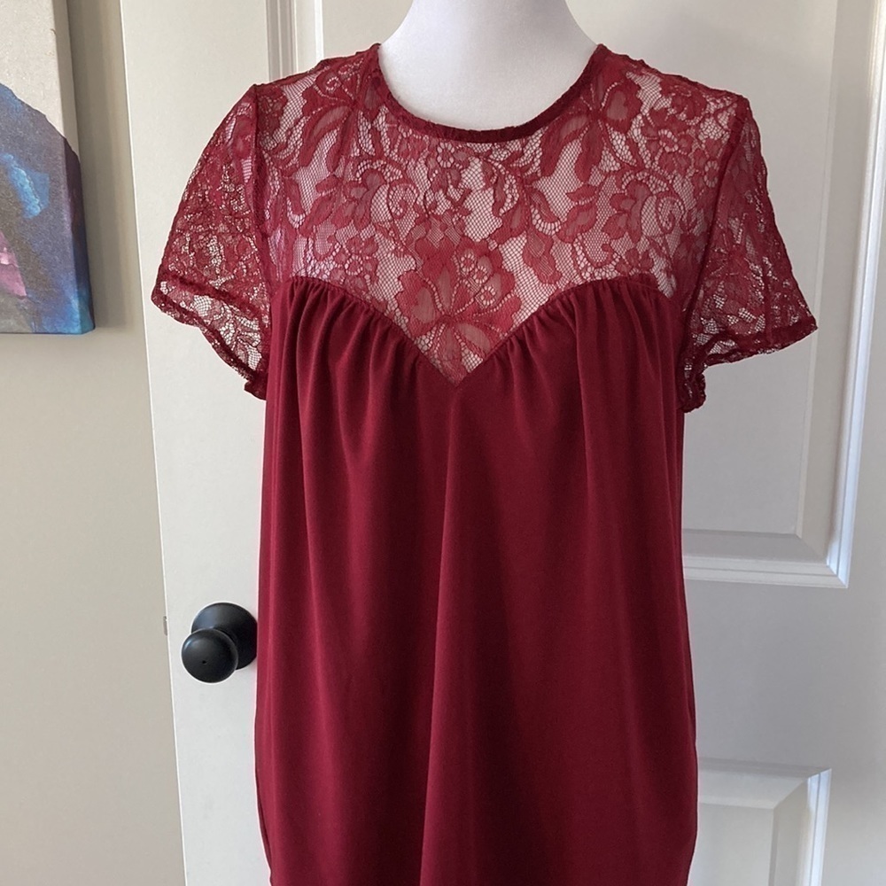 Express medium lace top short sleeves - Picture 3 of 11